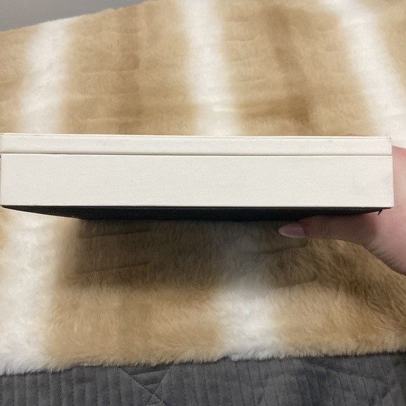 Pandora White Jewellery Box - Picture 8 of 16